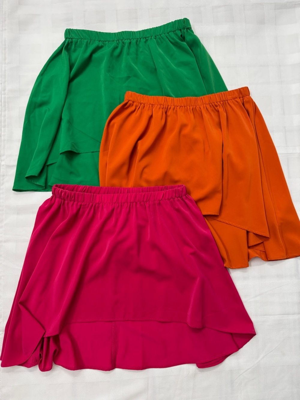 SHEIN Colorblock Hi-Lo Strapless Tops - Green, Orange, Pink